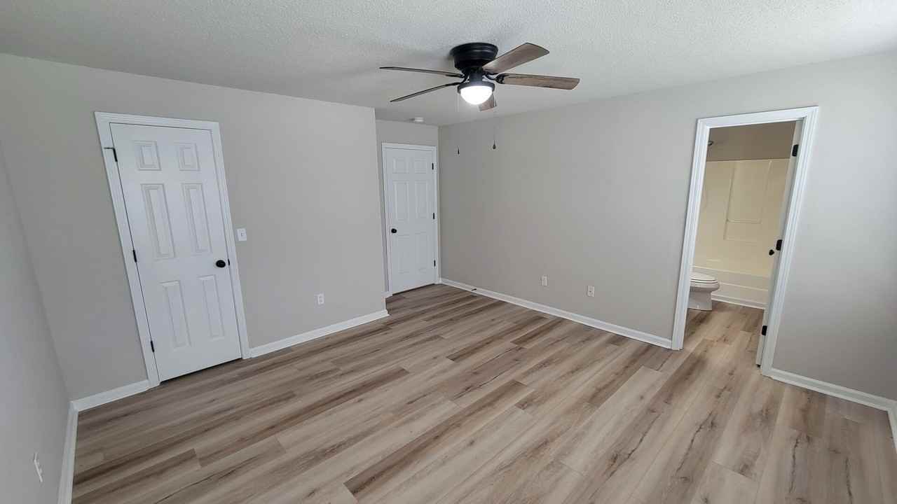 1008 Autumn Leaf Ln - Photo 6 of 12