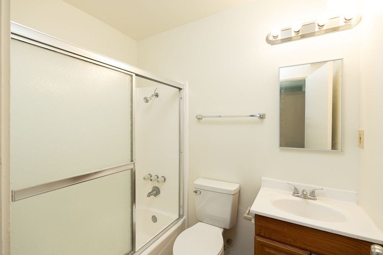 3901 Saviers Rd - Photo 4 of 10