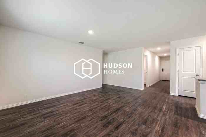 415 S San Augustine Ave - Photo 3 of 14