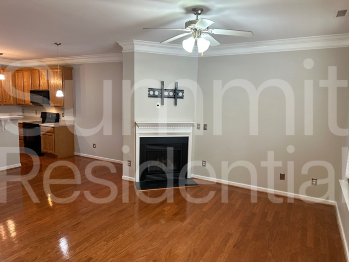 8229 Belneath Ct - Photo 4 of 21