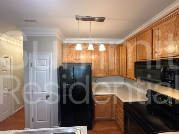 8229 Belneath Ct - Photo 5 of 21