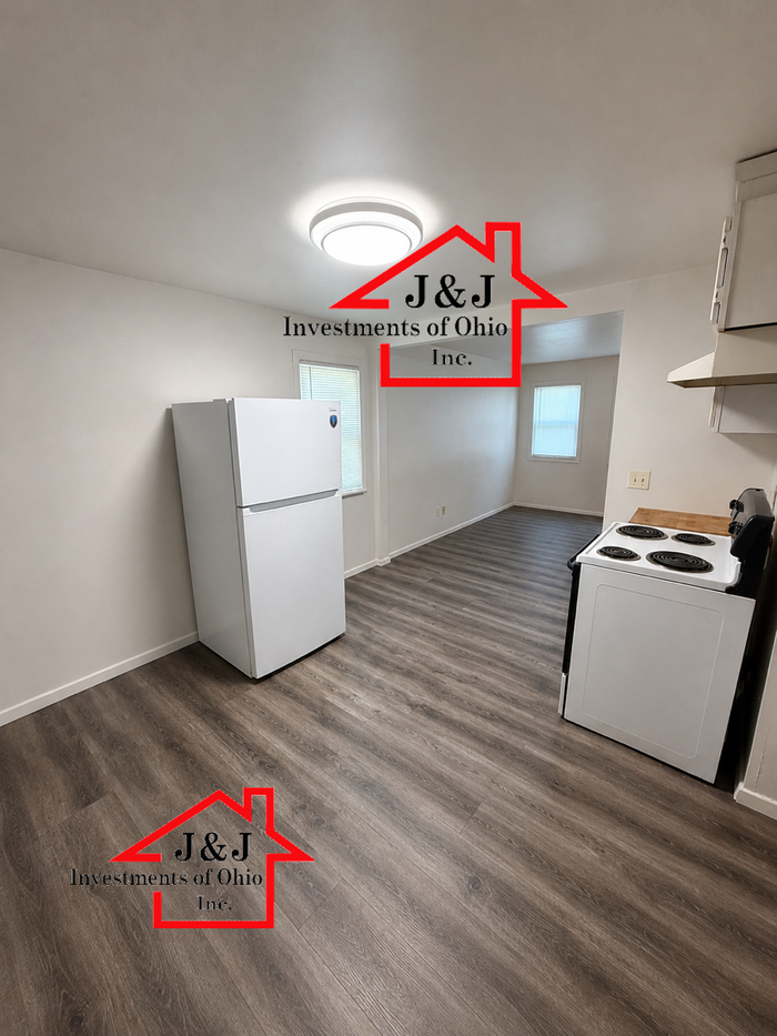 2136 E Forest Dr - Photo 2 of 6