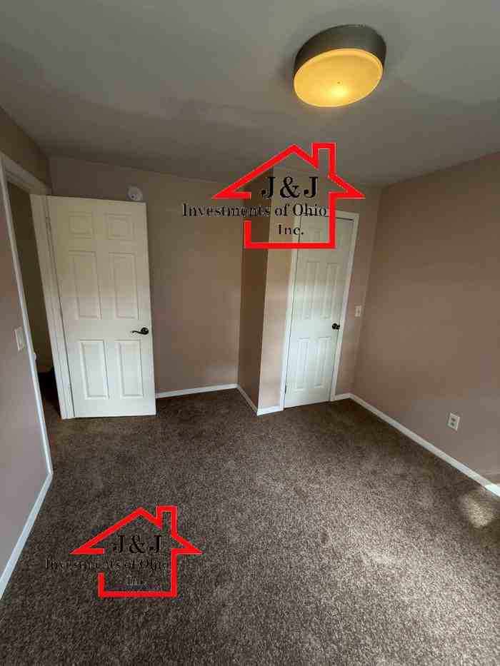 2136 E Forest Dr - Photo 5 of 6