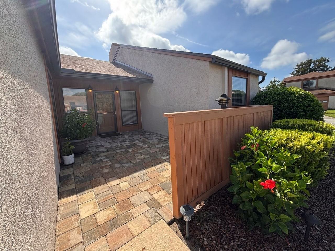 7827 Fawn Brook Cir E - Photo 2 of 32