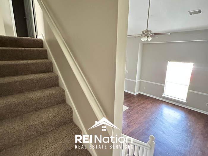 5799 Plum Valley Dr - Photo 7 of 18
