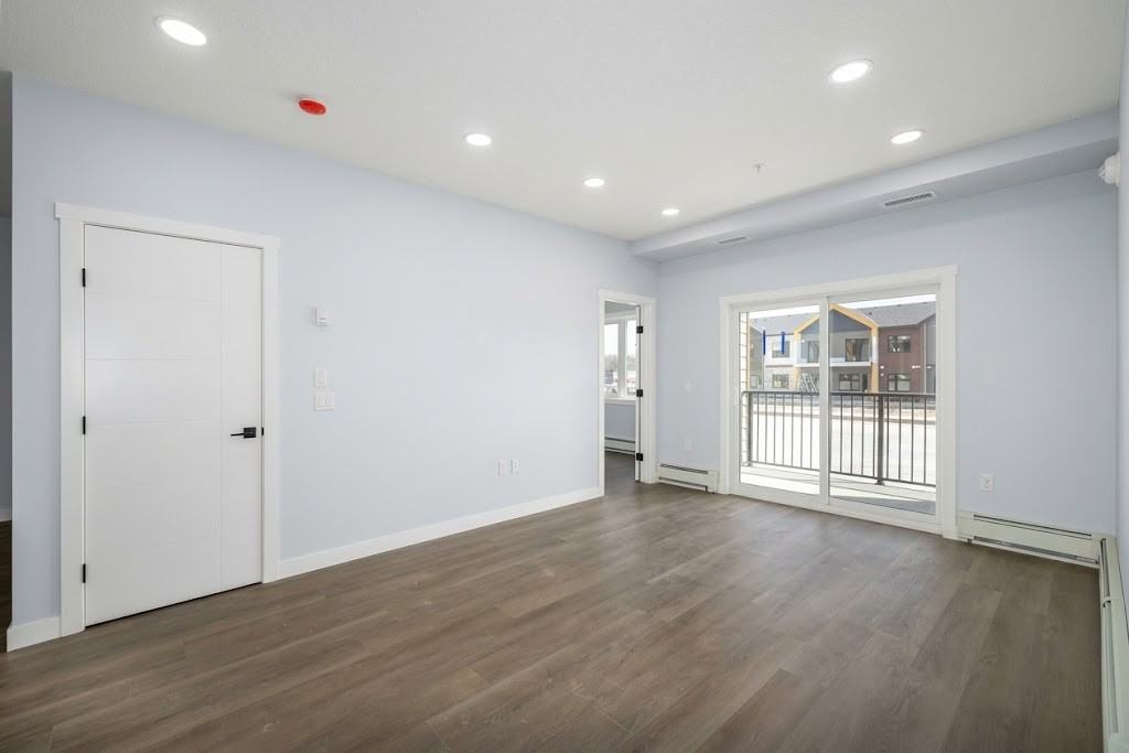348 Greystone Boulevard - Photo 3 of 16