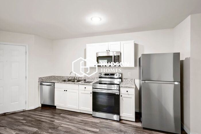 405 S 15th St #B - Photo 5 of 14