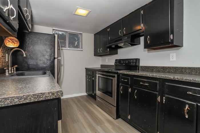 7979 Thistlewood Ct - Photo 7 of 12