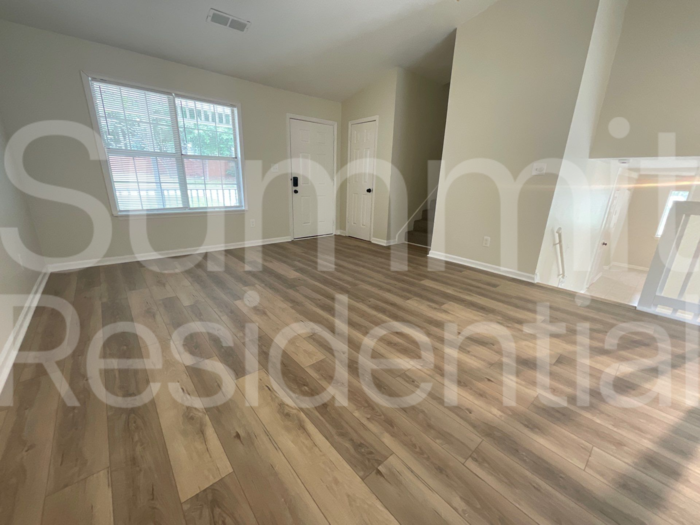 500 Maid Marion Ln - Photo 3 of 24