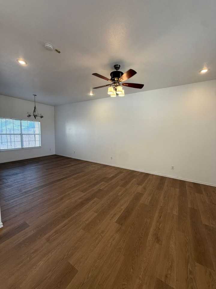 1412 W Calle Sur St - Photo 2 of 20