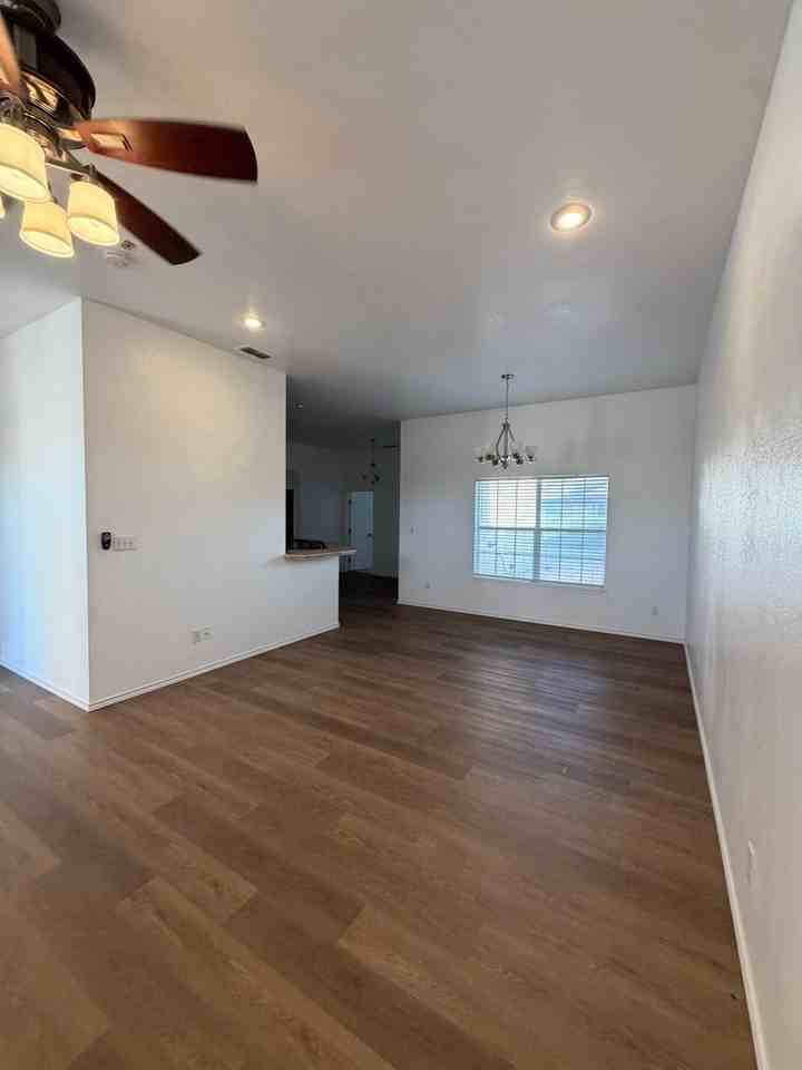1412 W Calle Sur St - Photo 3 of 20