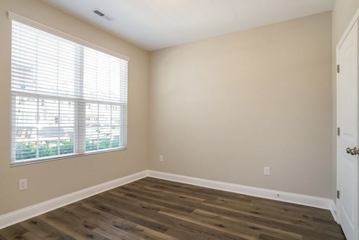 3904 Volkswalk Pl - Photo 6 of 10