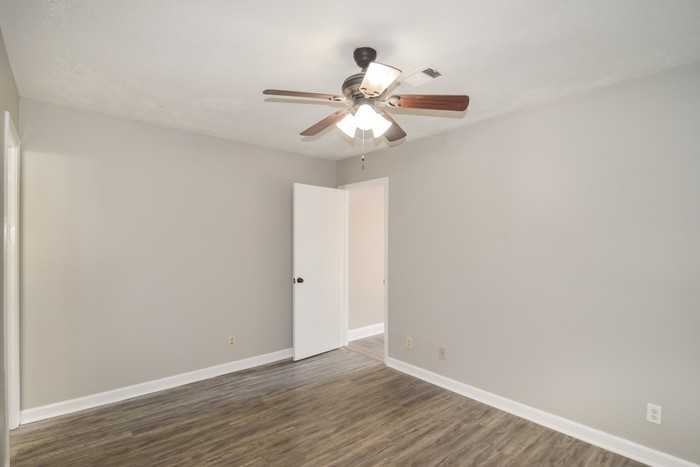 517 Ridgewood Ln - Photo 7 of 12