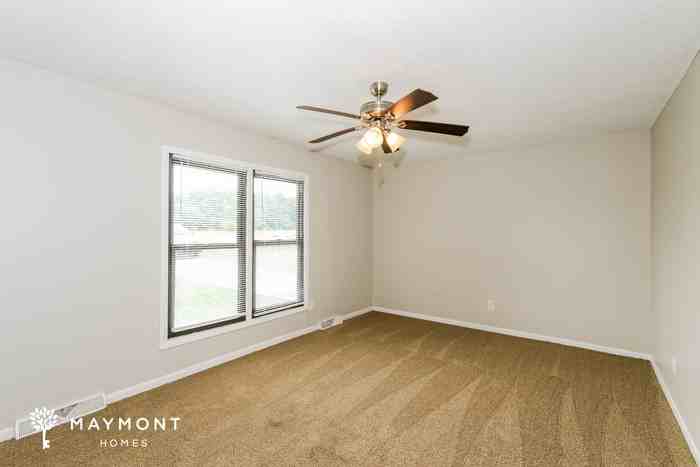 1805 Womrath Rd - Photo 4 of 12