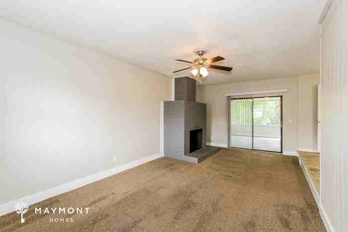 1805 Womrath Rd - Photo 5 of 12
