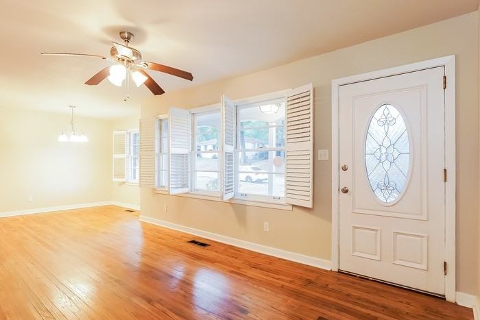 1349 Mccoy St - Photo 3 of 11