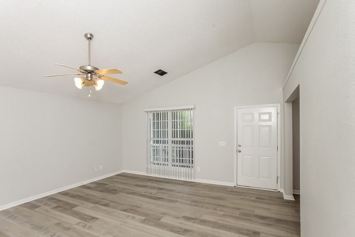 104 Brooksong Dr - Photo 4 of 12