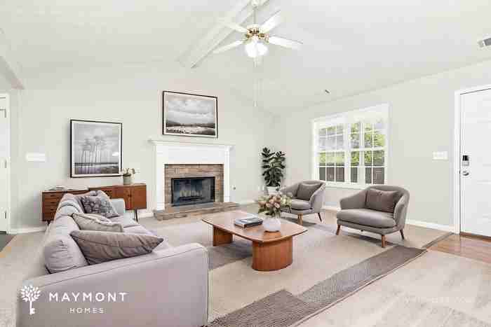 356 Cattlemans Cir - Photo 5 of 15