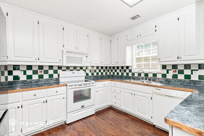 356 Cattlemans Cir - Photo 6 of 15