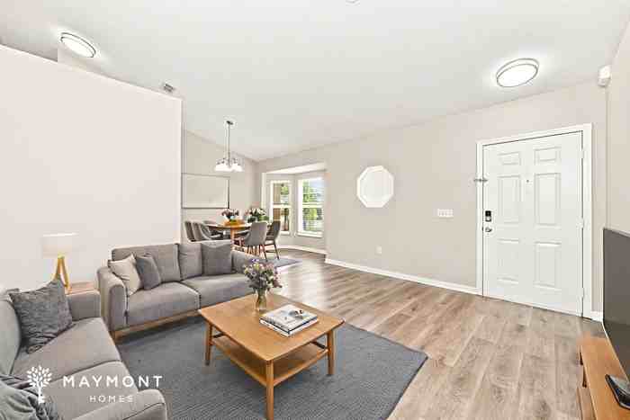 1010 Coatbridge Dr - Photo 7 of 15
