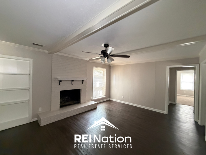 7057 Hillshire Dr - Photo 2 of 15