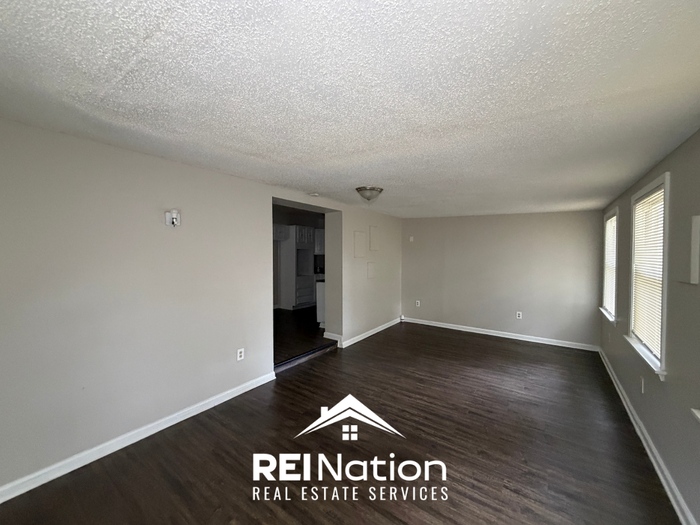 7057 Hillshire Dr - Photo 3 of 15
