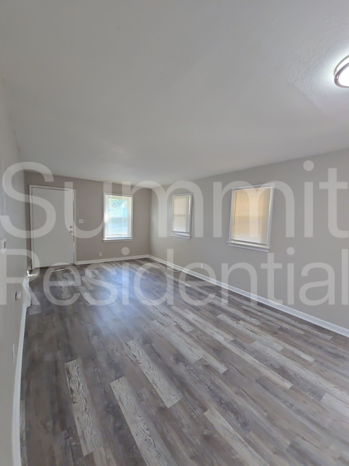 1962 Garfield Ave - Photo 3 of 24