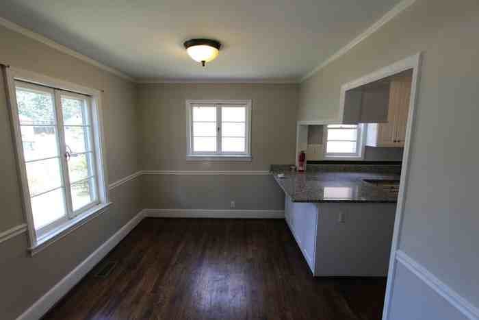 992 Beverly Dr - Photo 4 of 15