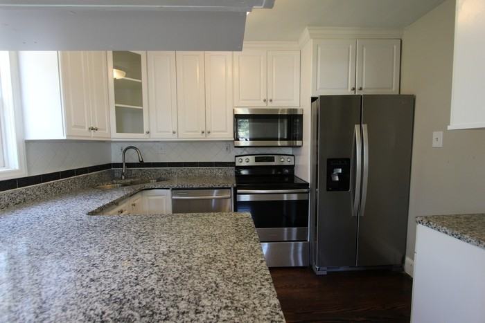 992 Beverly Dr - Photo 6 of 15