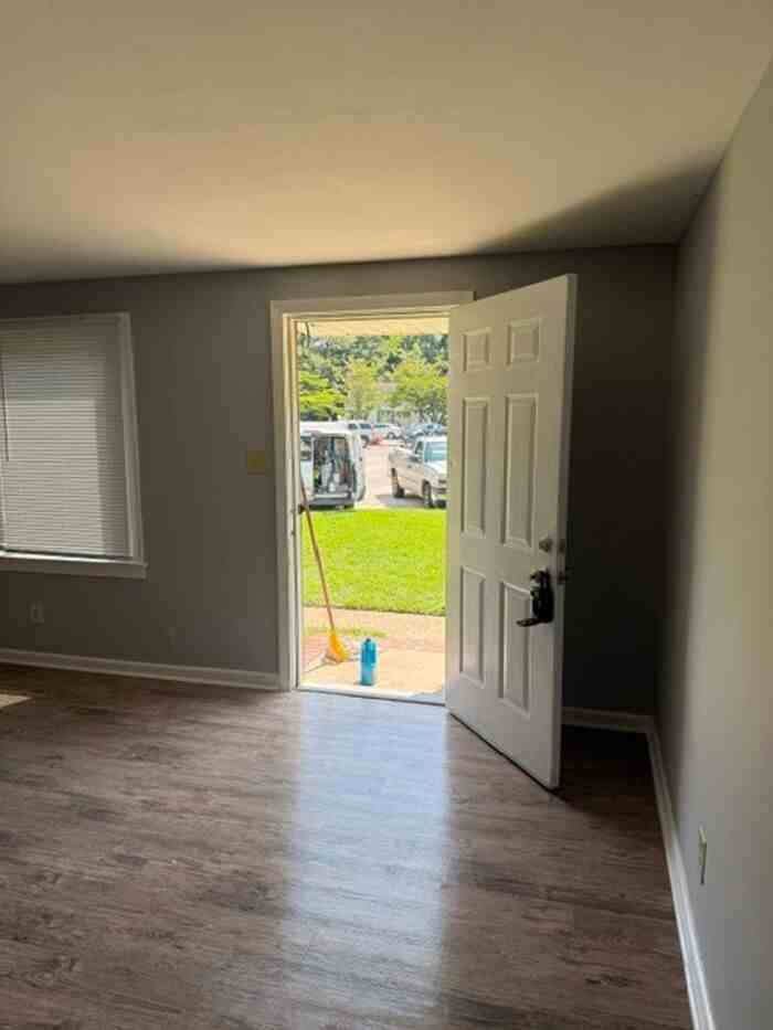 235 Edison Ave - Photo 3 of 25