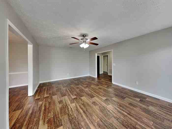 3994 Pinehurst Valley Dr - Photo 3 of 40
