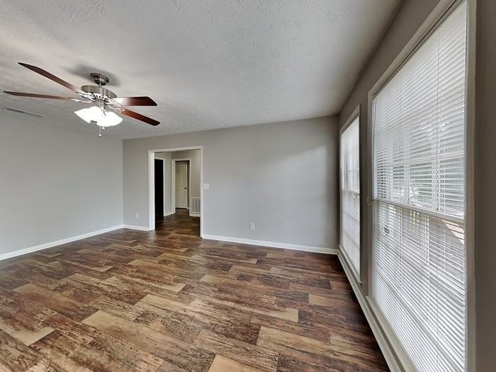 3994 Pinehurst Valley Dr - Photo 4 of 40
