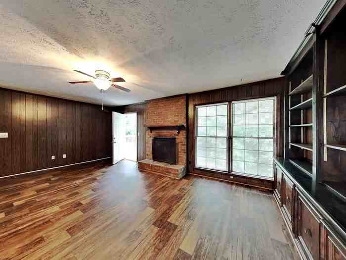 3994 Pinehurst Valley Dr - Photo 6 of 40