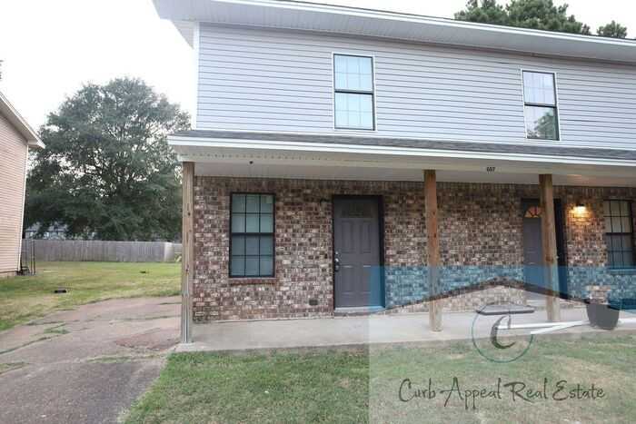 607 Stratford Dr #1 - Photo 2 of 18