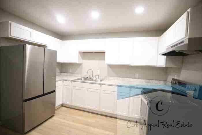 607 Stratford Dr #1 - Photo 6 of 18