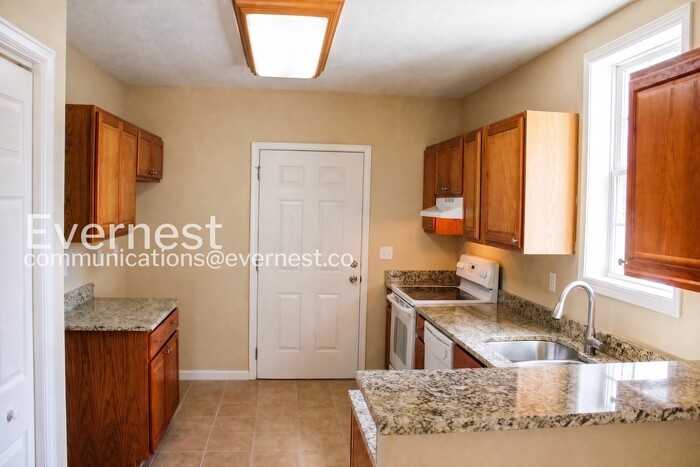 1910 E 36th Ave - Photo 4 of 6