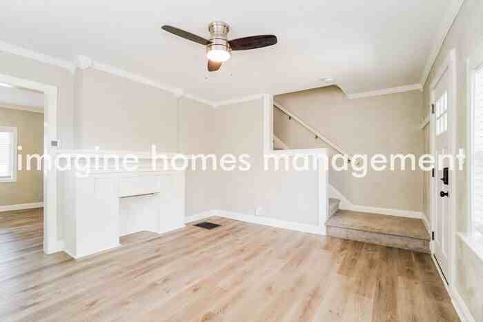 889 Heyl Ave - Photo 6 of 17
