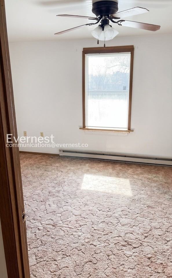 193 Glenn St #C - Photo 6 of 12