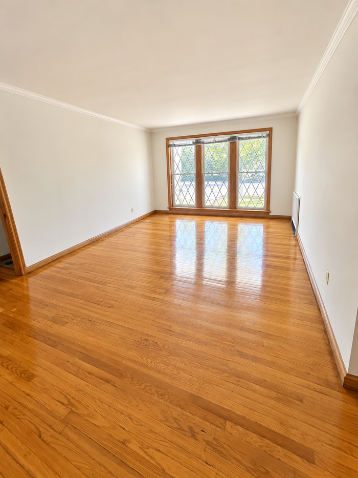 8241 Delmar Blvd #1E - Photo 2 of 10