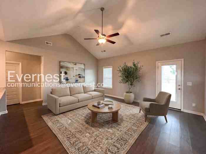 1306 Ventura Ln - Photo 2 of 26