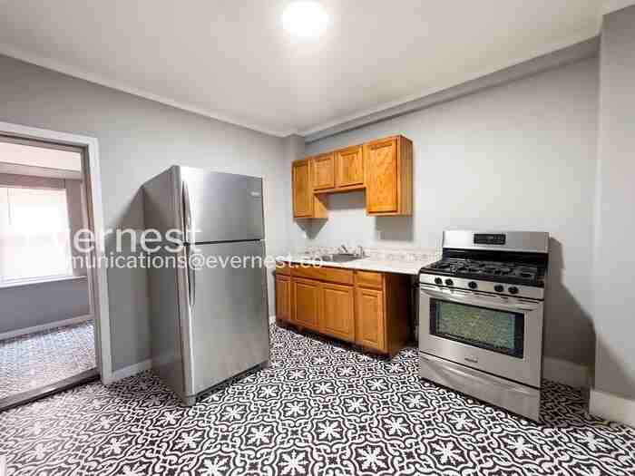 343 S Bentalou St - Photo 5 of 22