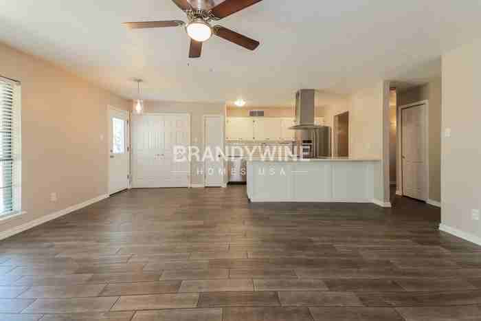 4225 Mary Jane Ln - Photo 6 of 23
