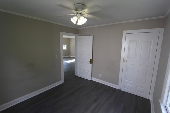 806 Green St - Photo 7 of 8
