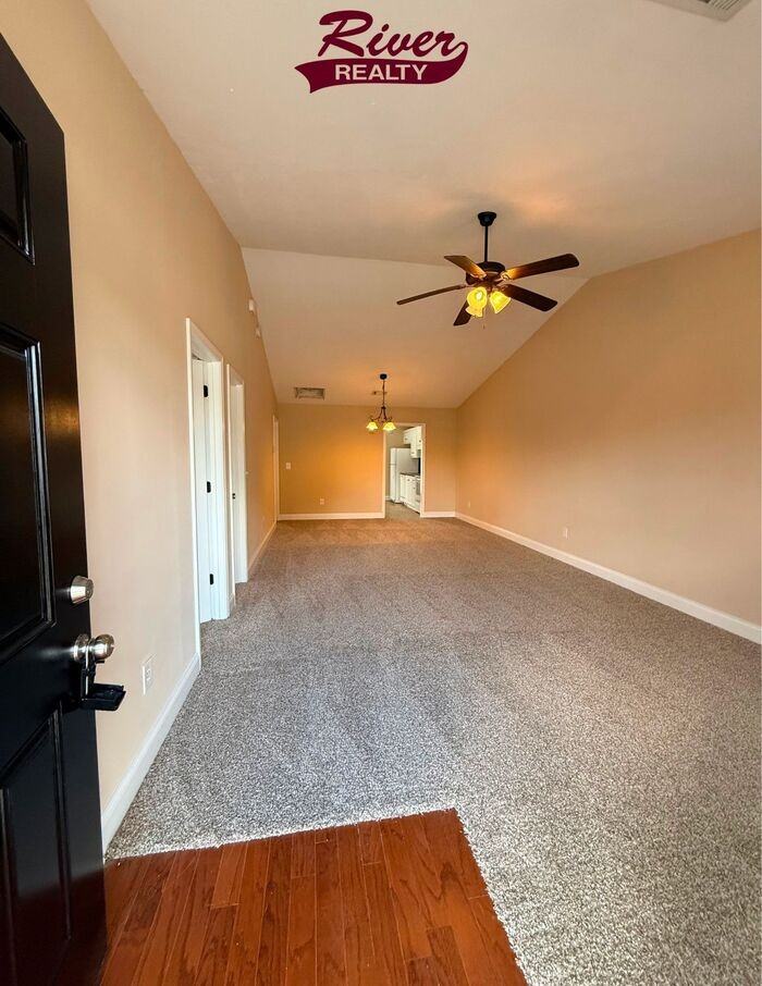 421 Metz Dr - Photo 2 of 7