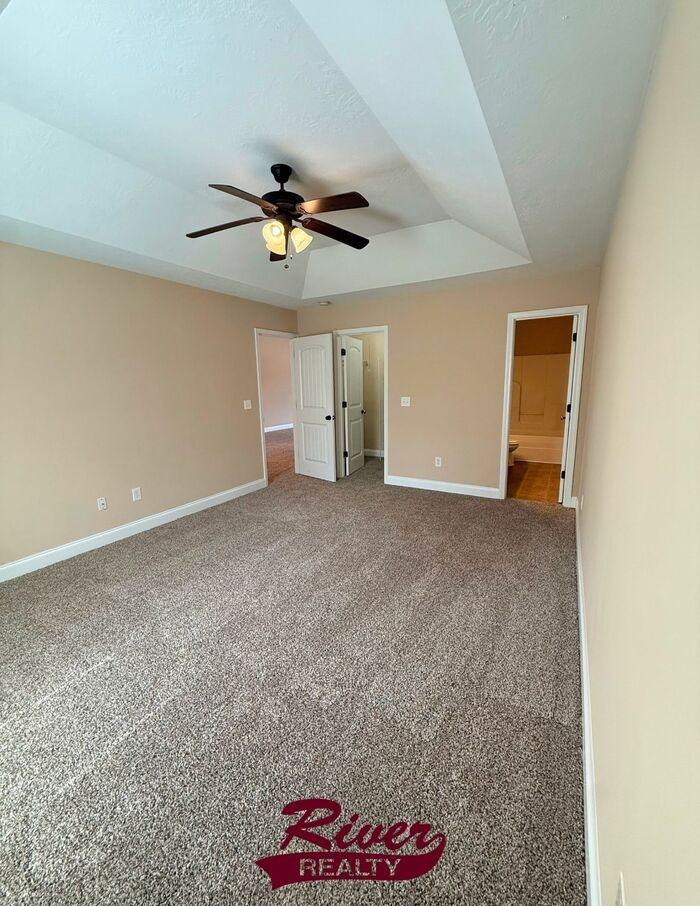 421 Metz Dr - Photo 3 of 7