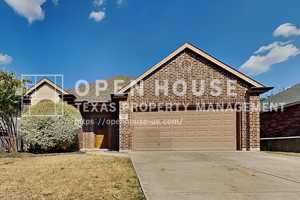 featured image of 1121 Hidden Lake Dr