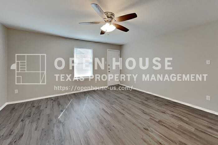 1269 Wysteria Ln - Photo 4 of 21