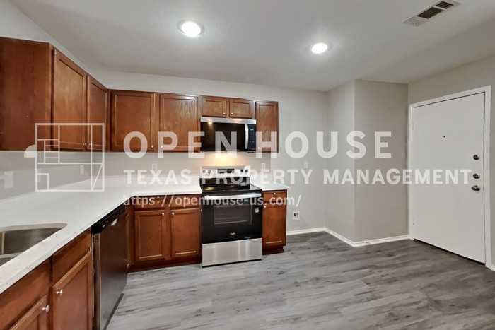 1269 Wysteria Ln - Photo 6 of 21