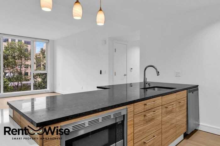 631 Folsom St - Photo 6 of 32