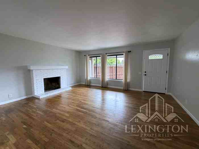 7929 Old Auburn Rd - Photo 6 of 26